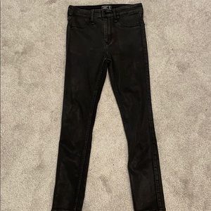 I’m selling black jeans